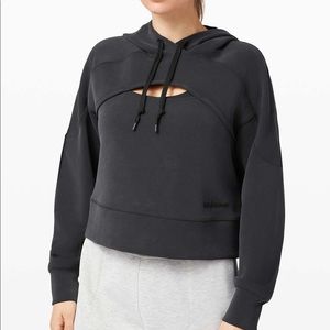 Lululemon black get centered crop hoodie in size 6